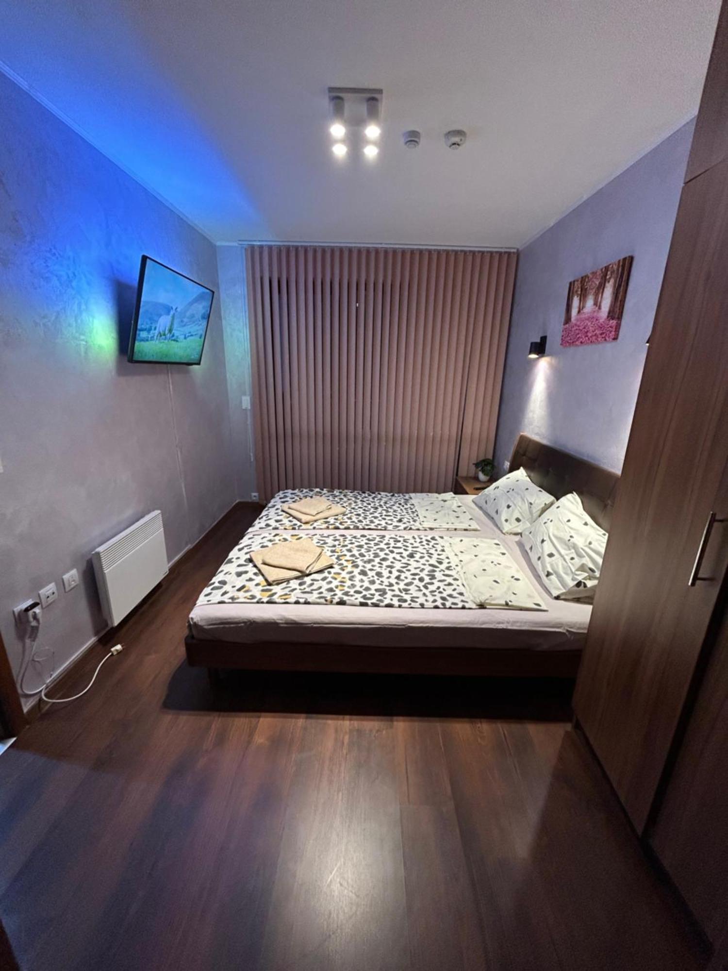 2-Bedroom, 2-Bathroom With Fireplace And Garden At Winslow Infinity Bansko Esterno foto