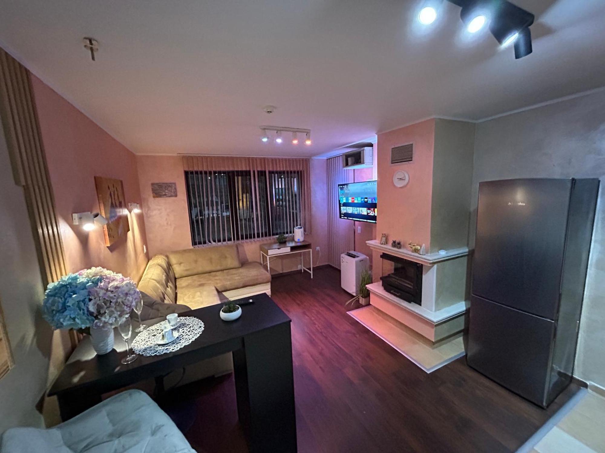 2-Bedroom, 2-Bathroom With Fireplace And Garden At Winslow Infinity Bansko Esterno foto